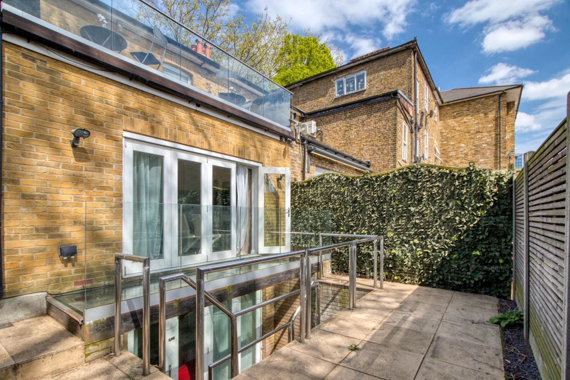 4 Bedroom House In Chiswick- Elegance & Serenity Apartament